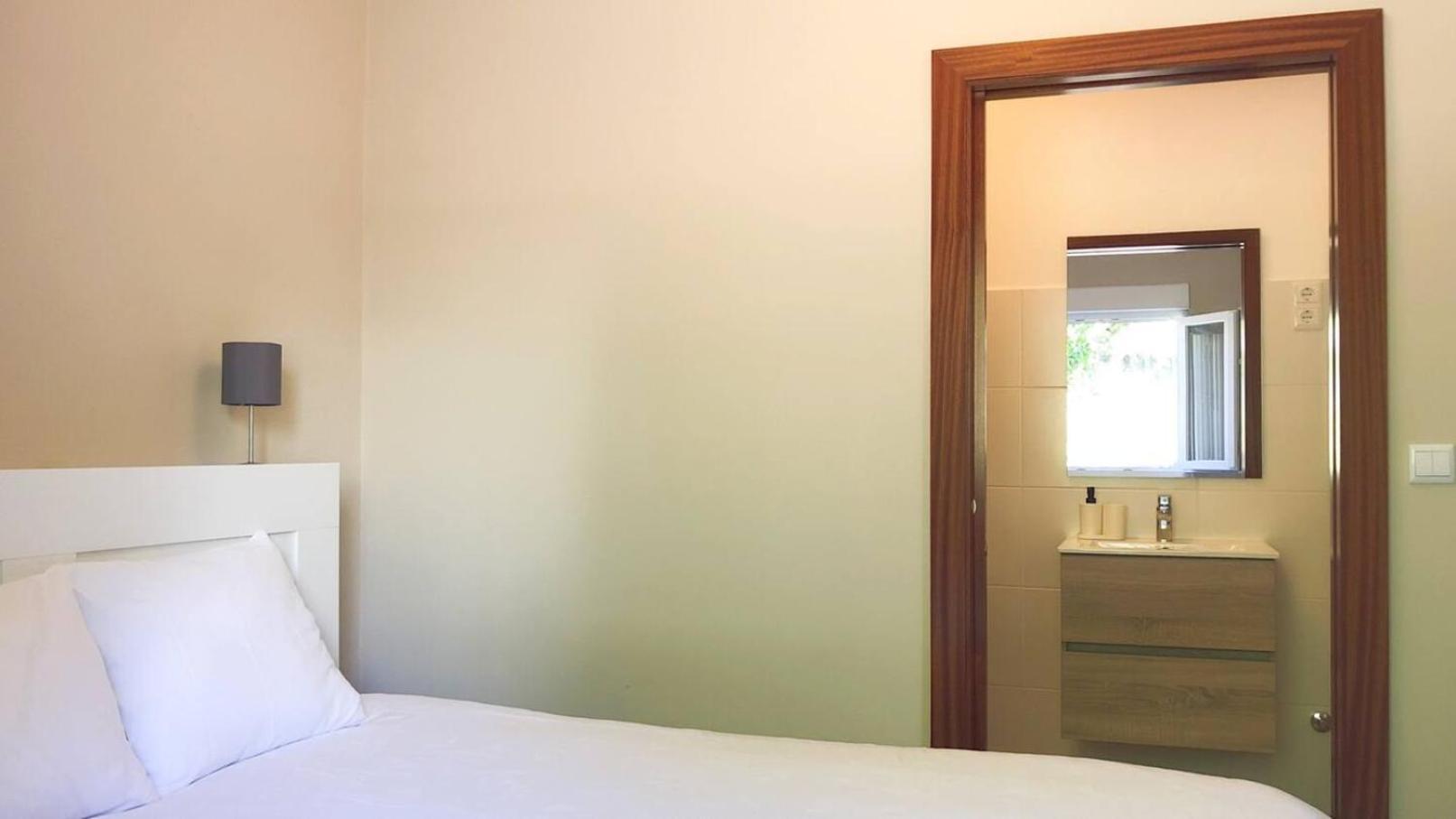 Private V3 Equipped Kitchen & Pool Villa Teixoso ภายนอก รูปภาพ